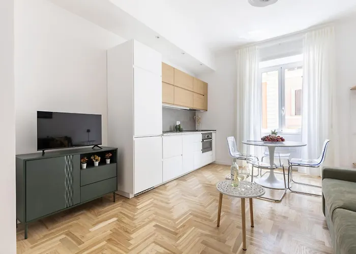 Hostly-The Montebello Suite-Near Trevi